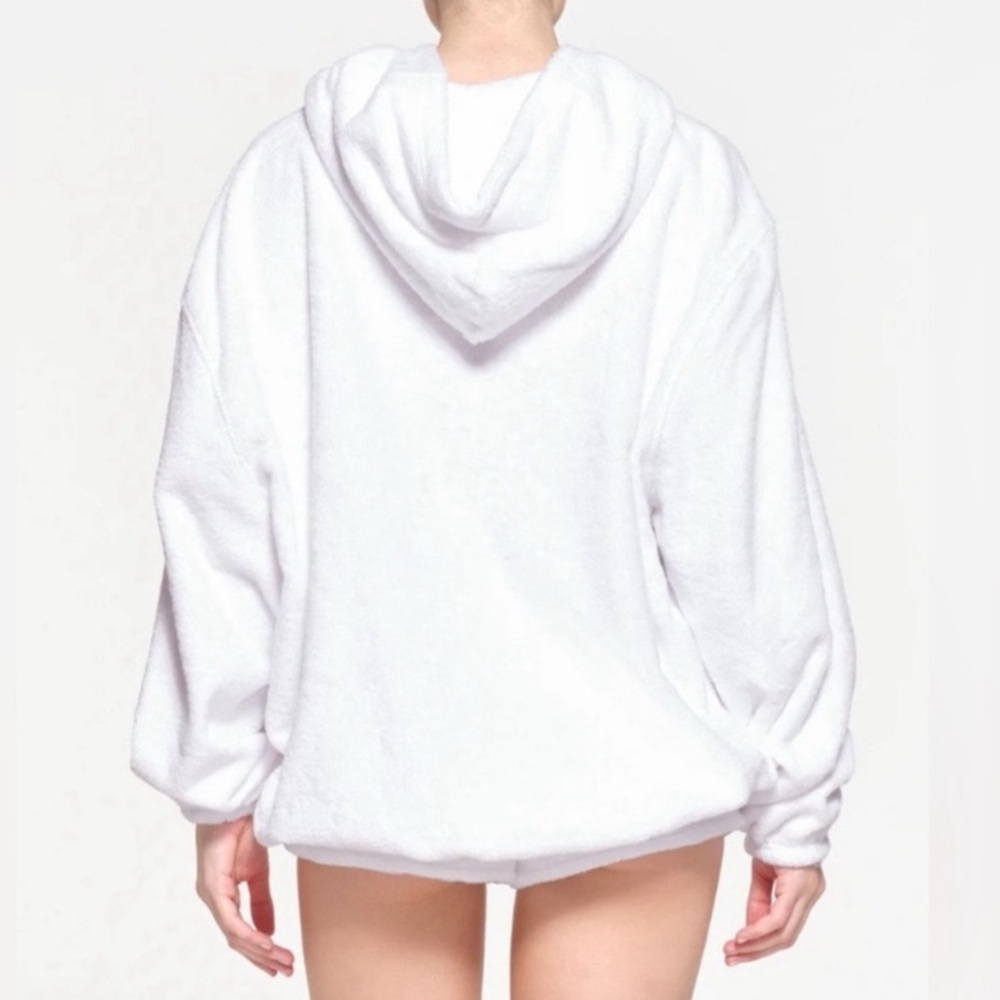 SKIMS Terry Lounge Pullover Hoodie (4X) - Picture 2 of 10